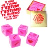 CAJA TE QUIERO IDIOMAS 4 DADOS ROSA